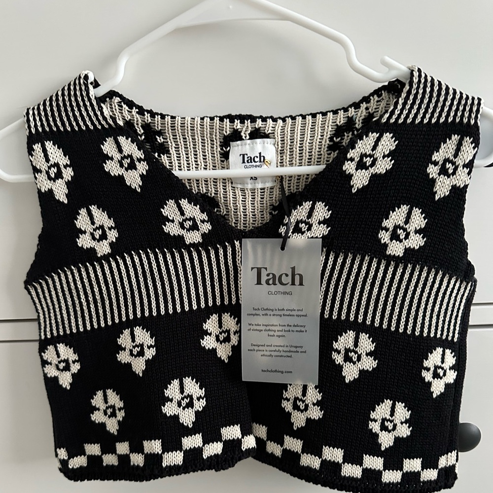 NWT TACH Clothing Loreza Knit Top - XS Black/White